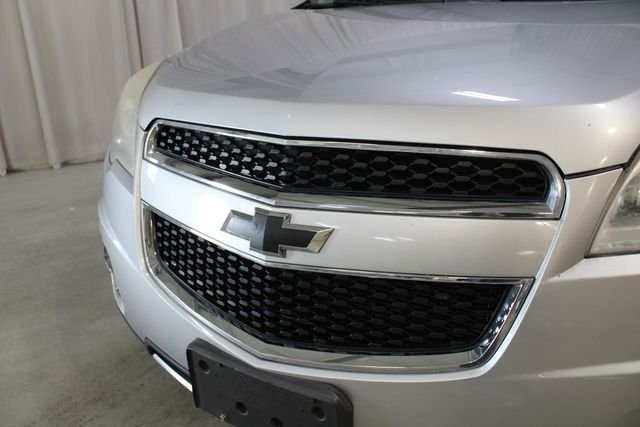 Used 2014 Silver Ice Metallic Chevrolet LTZ image 31