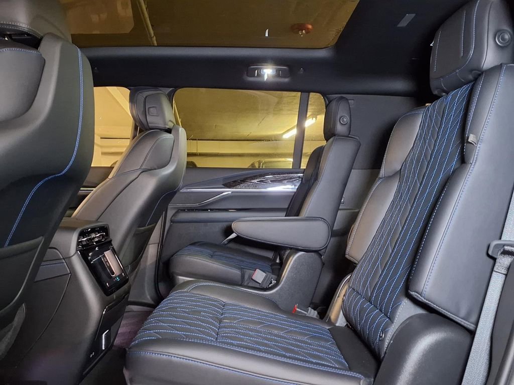 2026 Cadillac Escalade IQL Sport - Photo 11