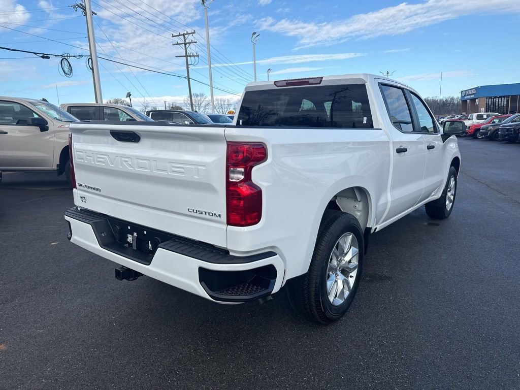 View vehicle photo 5