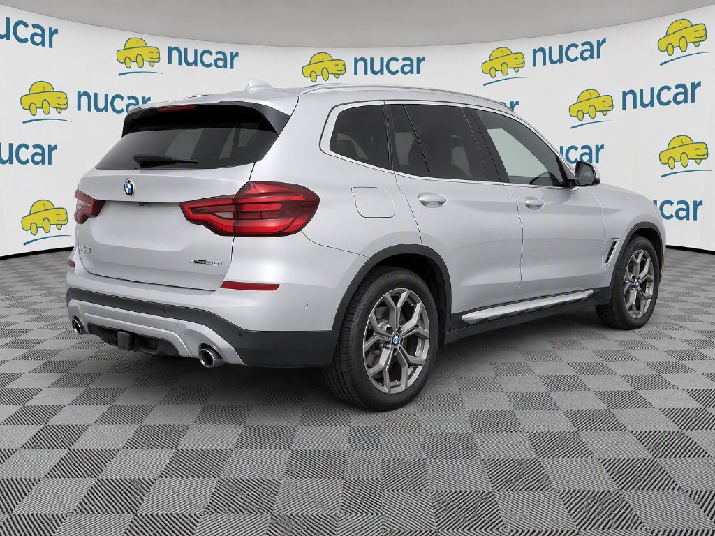 Used 2021 Silver BMW xDrive30i image 4