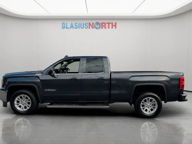 Used 2017 Gray GMC SLE image 9