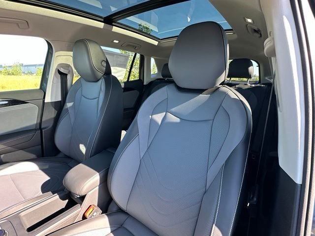 New 2026 Platinum Gray Metallic Volkswagen 2.0T SE image 28