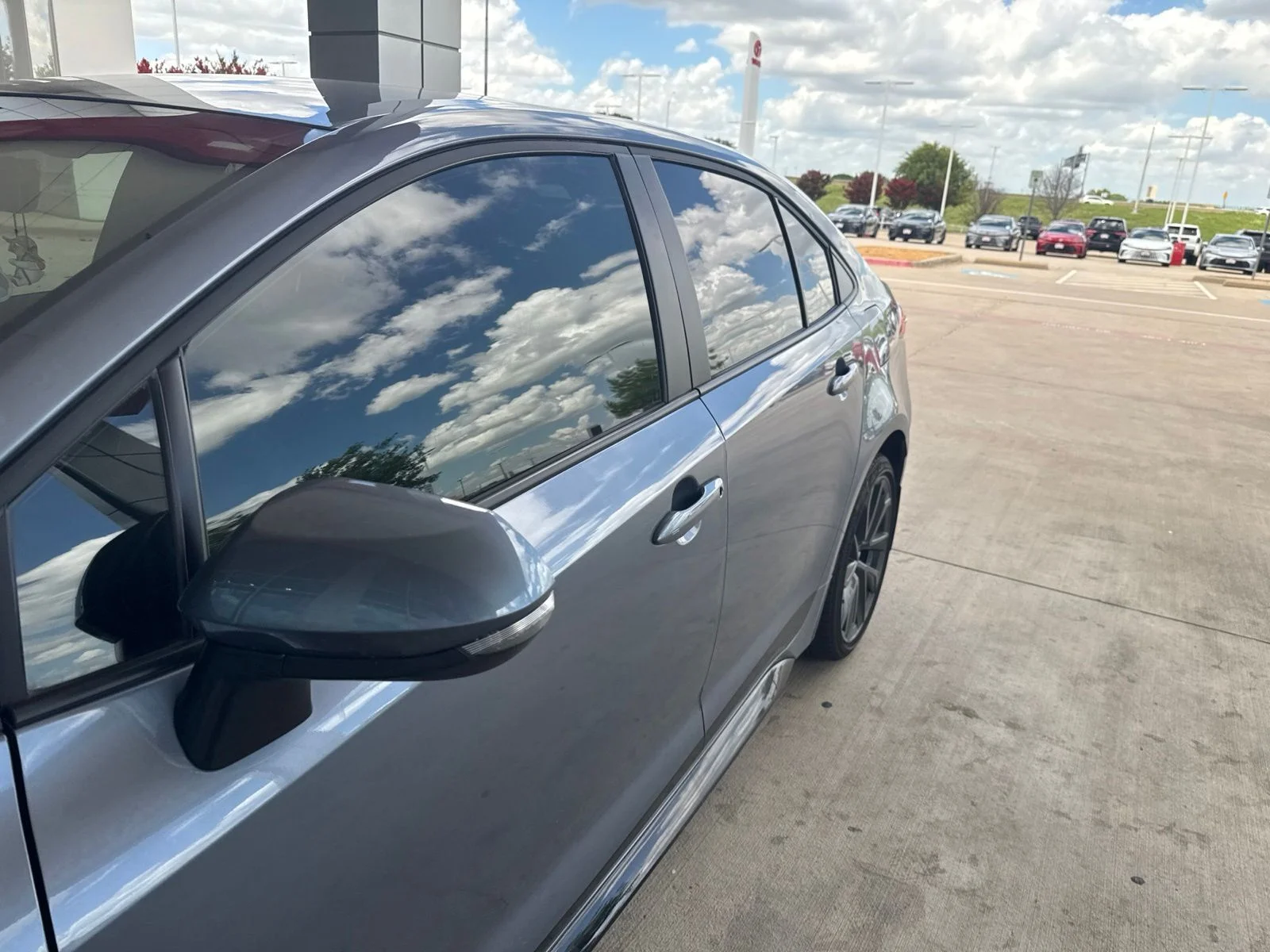 Used 2025  Toyota SE image 4