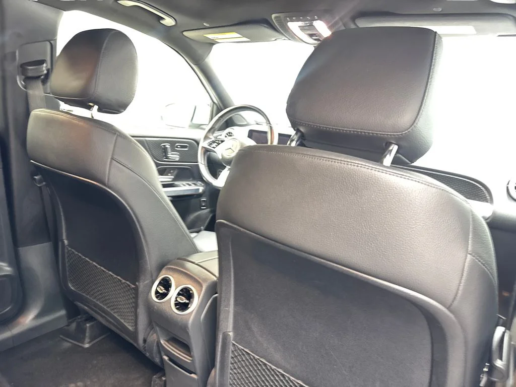 Used 2025 White Mercedes-Benz GLB 250 image 39