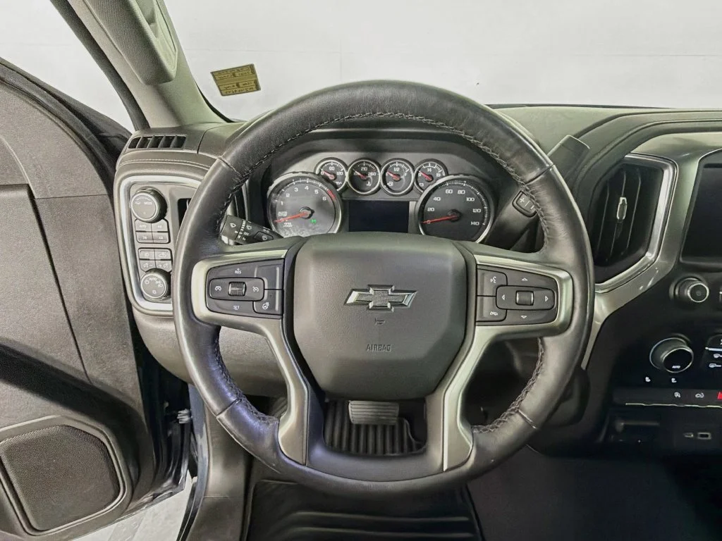 Used 2021 SHADOW GRAY METALLIC Chevrolet RST image 13