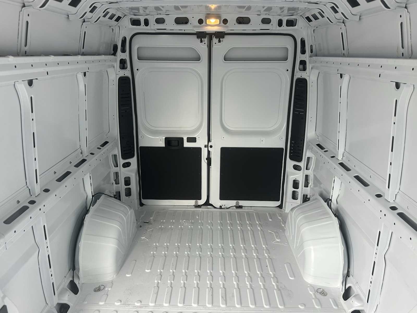 New 2026 Bright White Clear-Coat Exterior Paint RAM Tradesman image 17