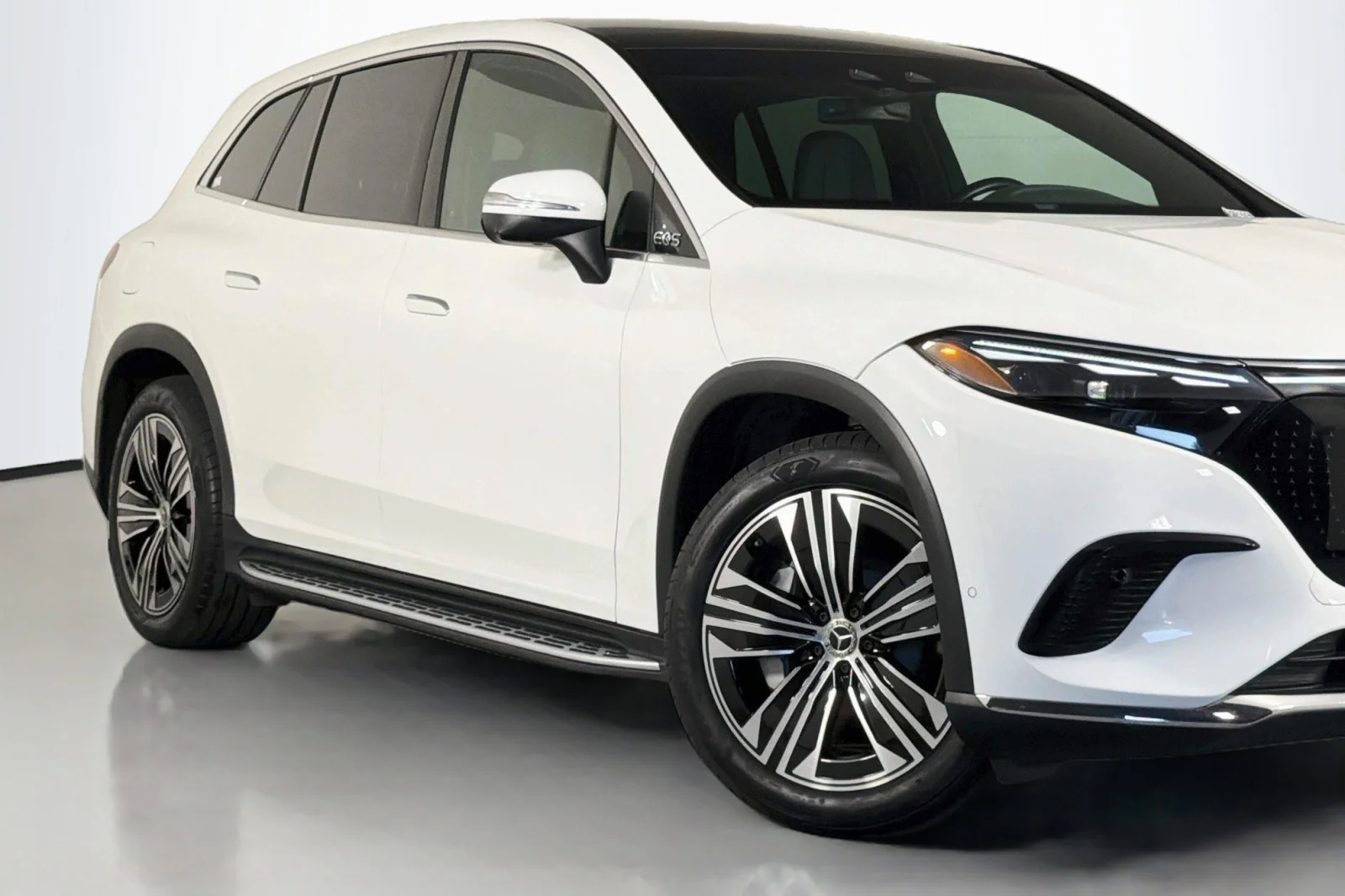 Certified Used 2024 Polar White Mercedes-Benz EQS 450 image 14