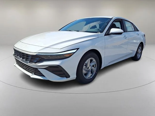 New 2026 White Hyundai SE image 2