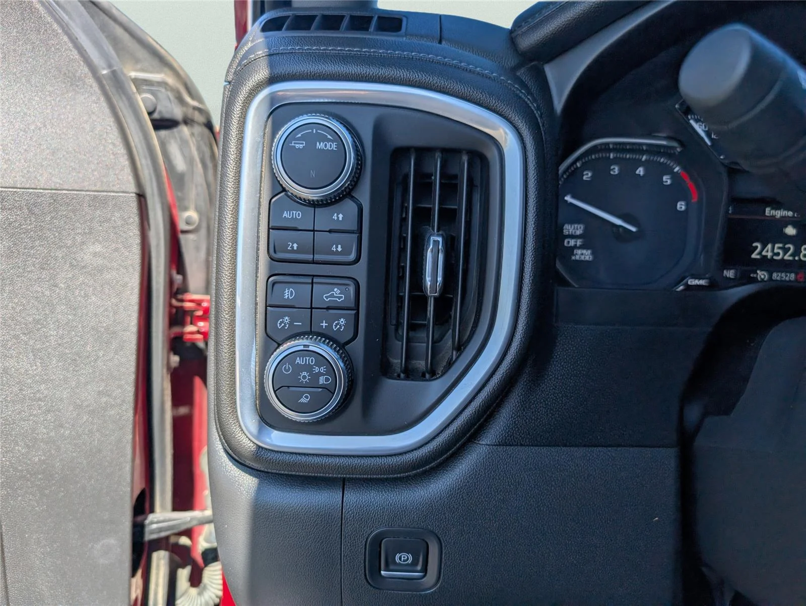 Used 2021 Cayenne Red Tintcoat GMC SLT image 29