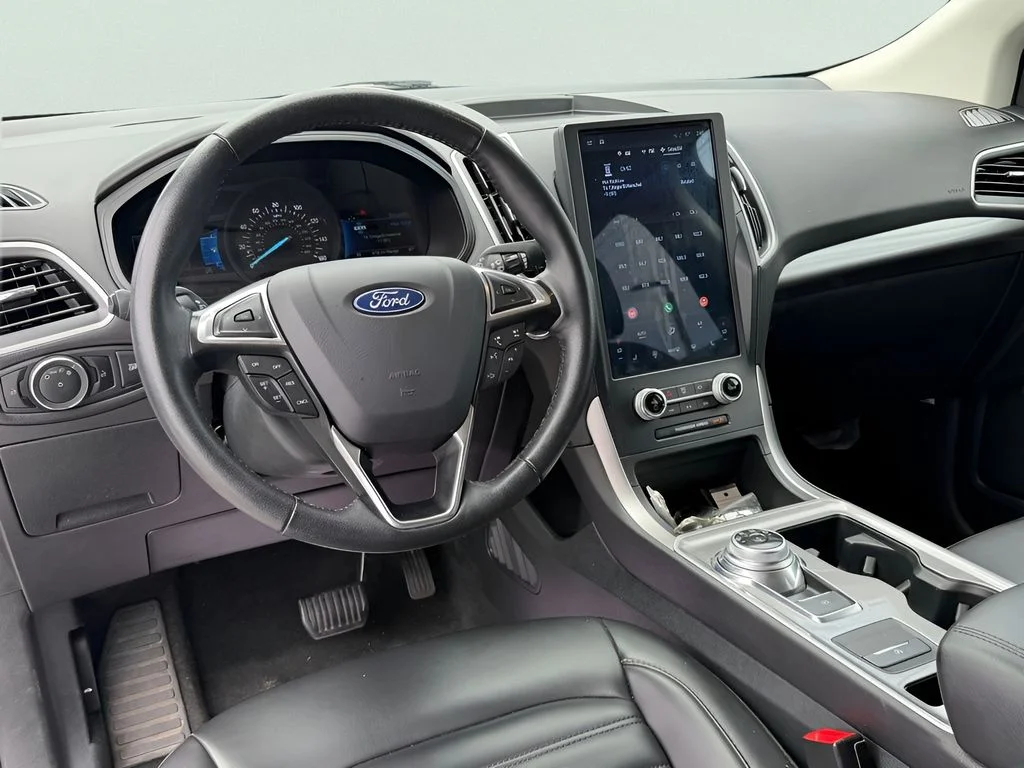 Used 2024 White Ford SEL image 29