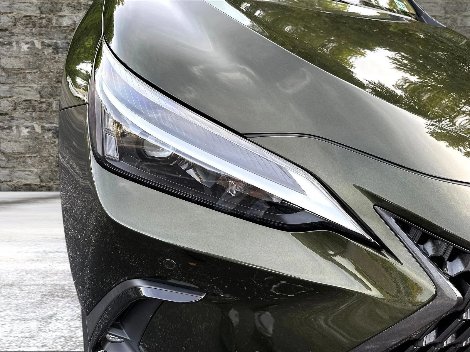 Used 2022 NORI GREEN PEARL Lexus  image 33