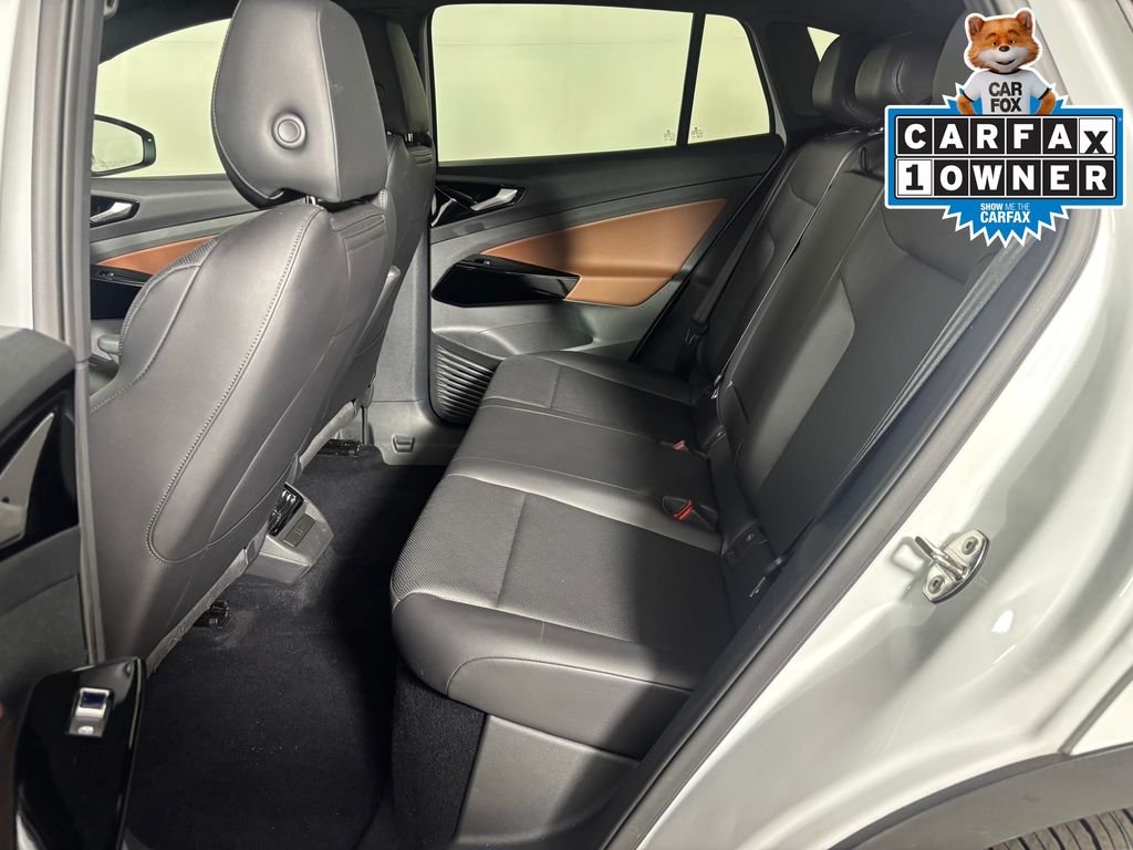 Used 2021 Glacier White Metallic/Black Roof Volkswagen Pro S image 26