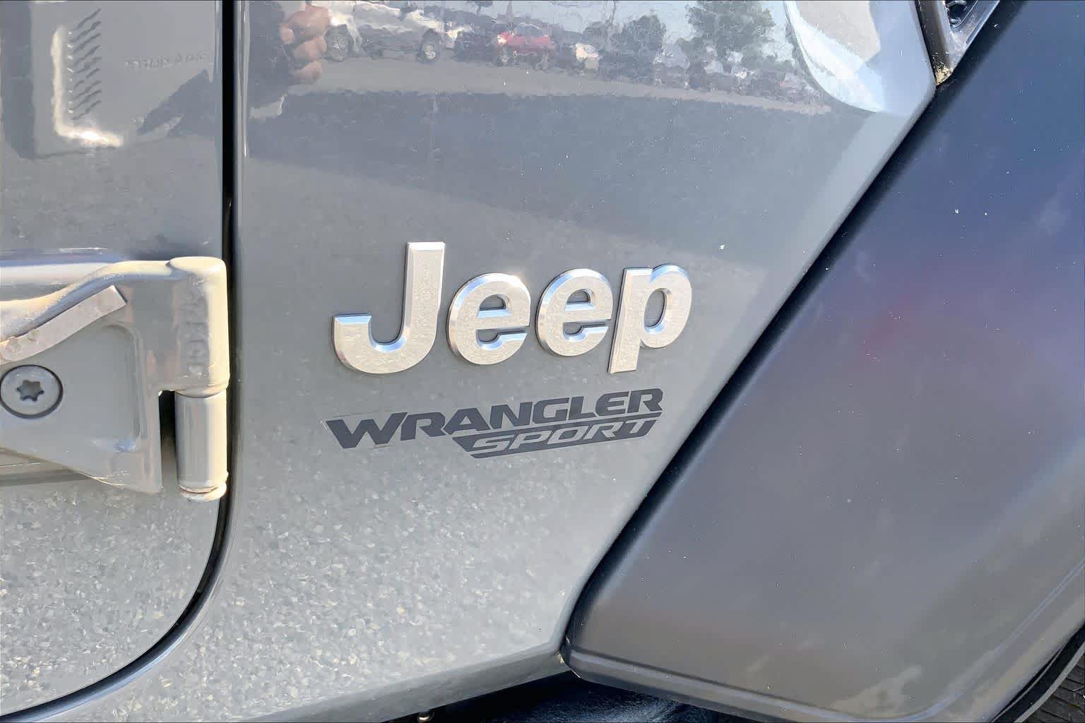 Used 2019 Sting-Gray Clearcoat Jeep Sport S image 9