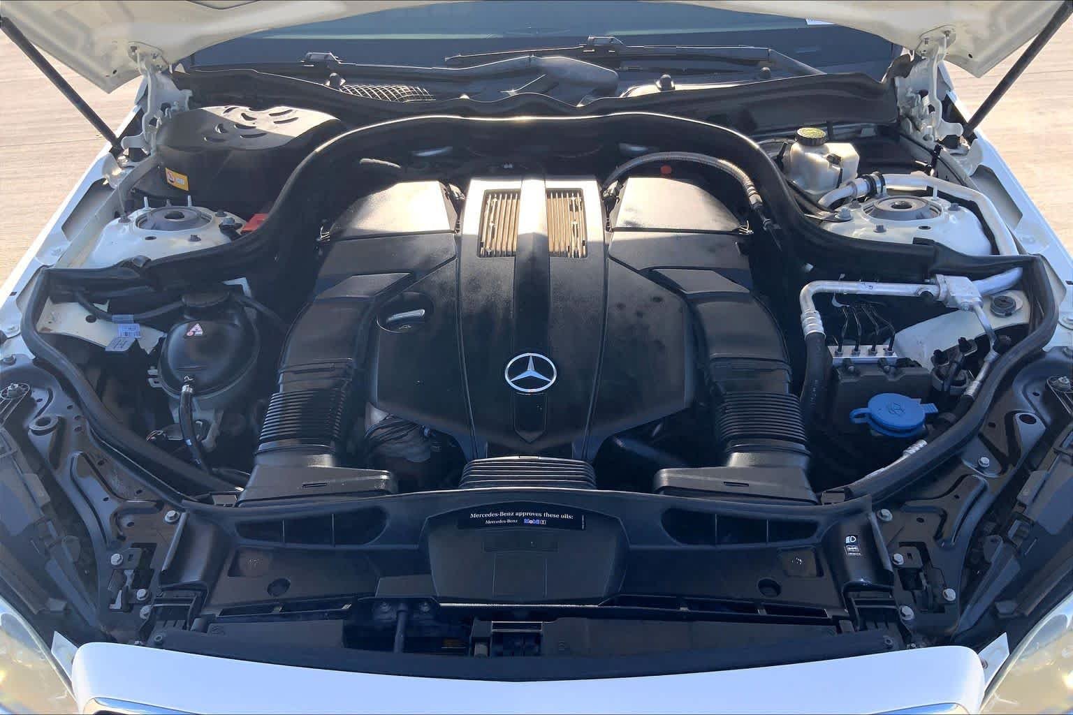 Used 2016 designo Diamond White Metallic Mercedes-Benz E 400 image 27