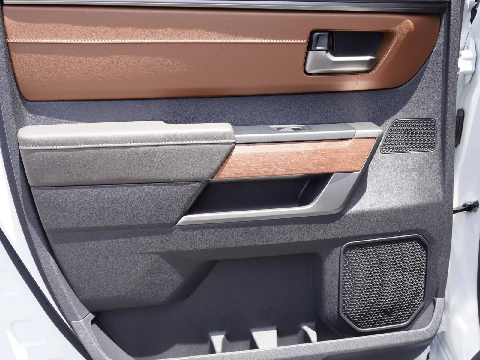 New 2026 Wind Chill Pearl Toyota 1794 Edition image 17