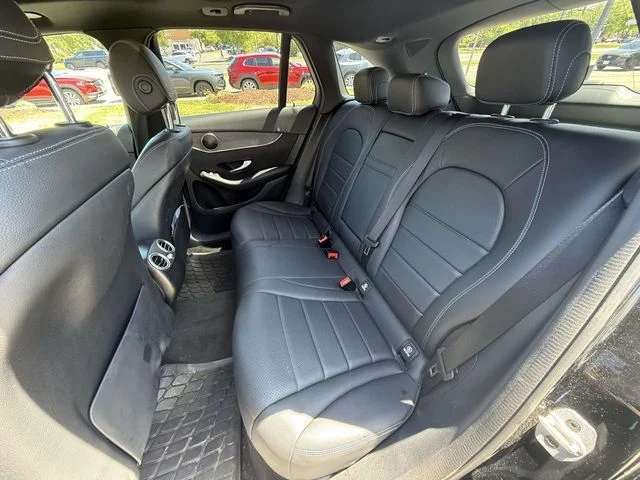 Used 2022  Mercedes-Benz GLC 300 image 15