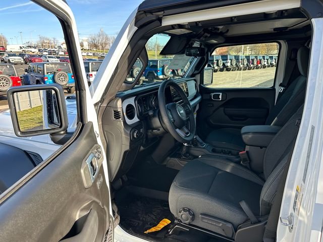 New 2026 Bright White Clear-Coat Exterior Paint Jeep Sport S image 33