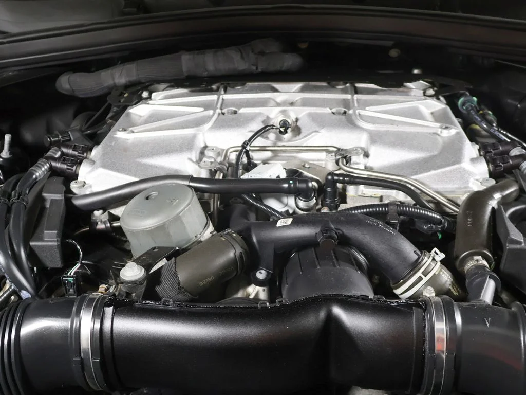 Used 2022 Black Jaguar SVR image 22