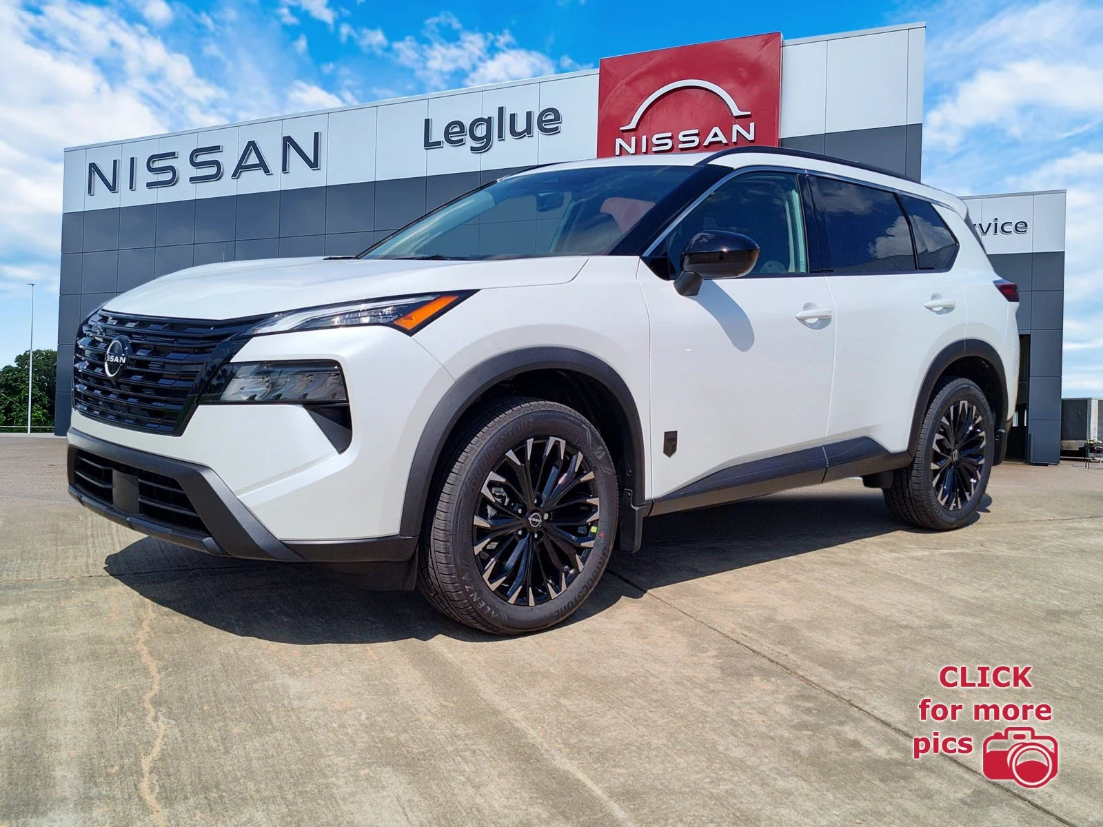 2026 Nissan Rogue Dark Armor