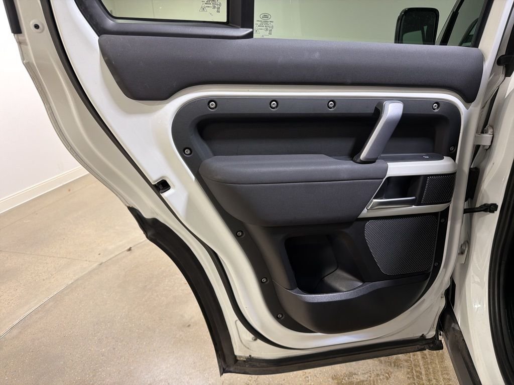 2022 Land Rover Defender X-Dynamic SE - Photo 20