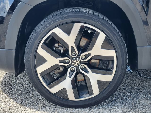 Used 2022  Volkswagen SEL image 10
