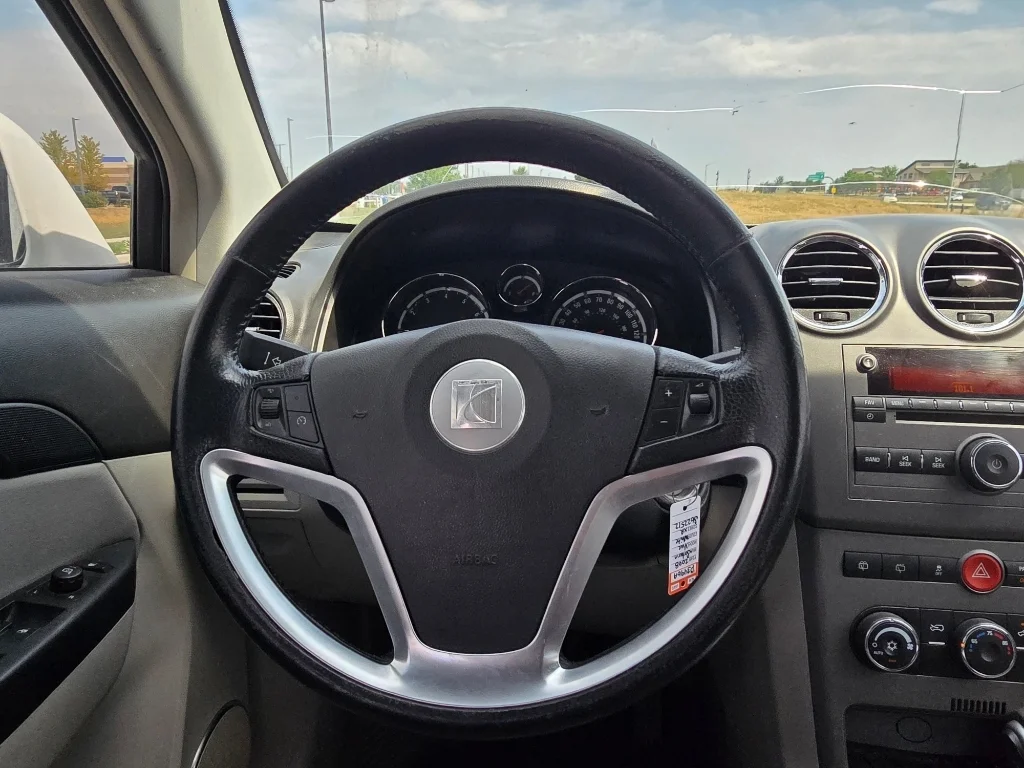 Used 2008 Polar White Saturn XR image 30