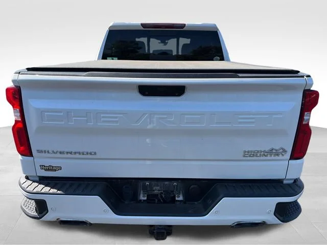 Used 2019 IRIDESCENT PEARL TRICOAT Chevrolet High Country image 4