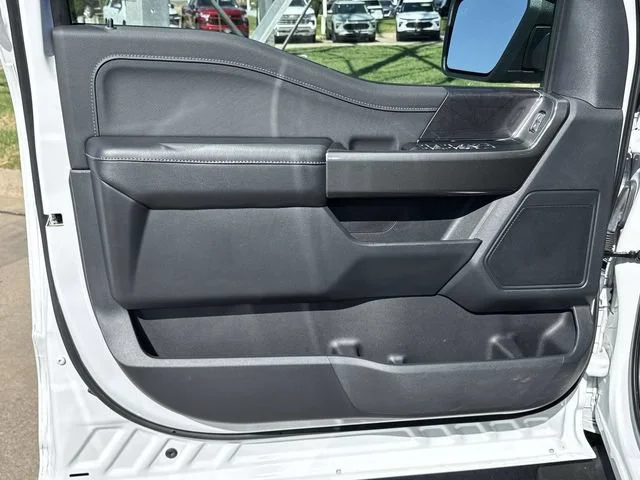 Used 2022 White Ford XL image 21