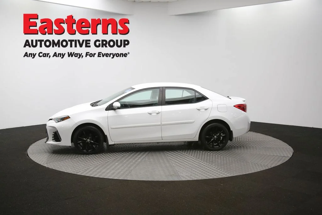 Used 2018 White Toyota SE image 56