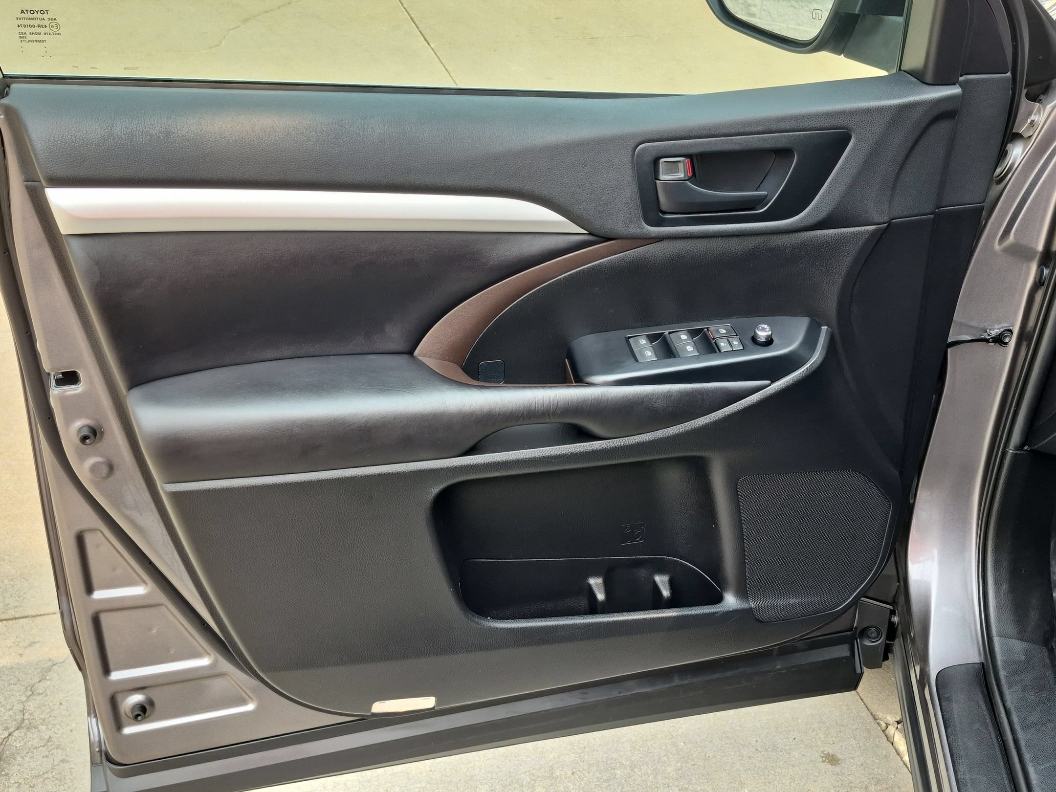 Used 2019 Predawn Gray Mica Toyota LE Plus AWD image 12