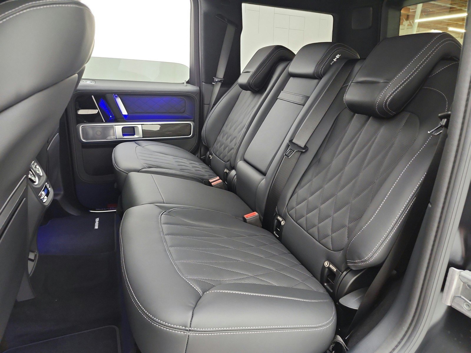 New 2027 MANUFAKTUR Night Black Magno Mercedes-Benz AMG® G 63 SUV image 32