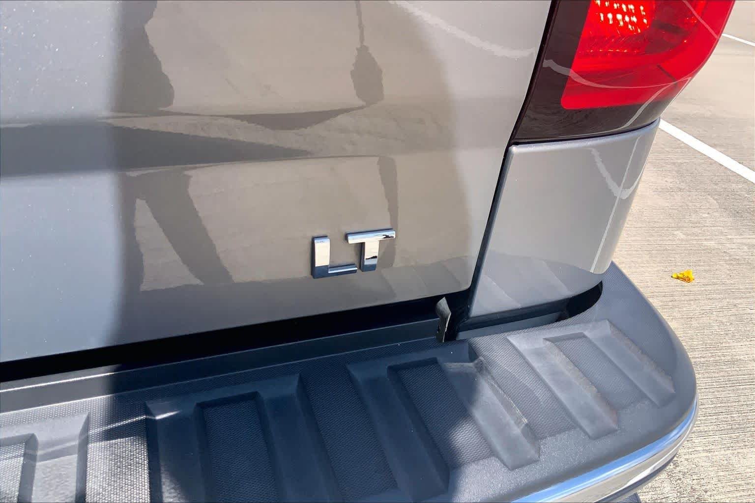 Used 2017 Pepperdust Metallic Chevrolet LT image 10