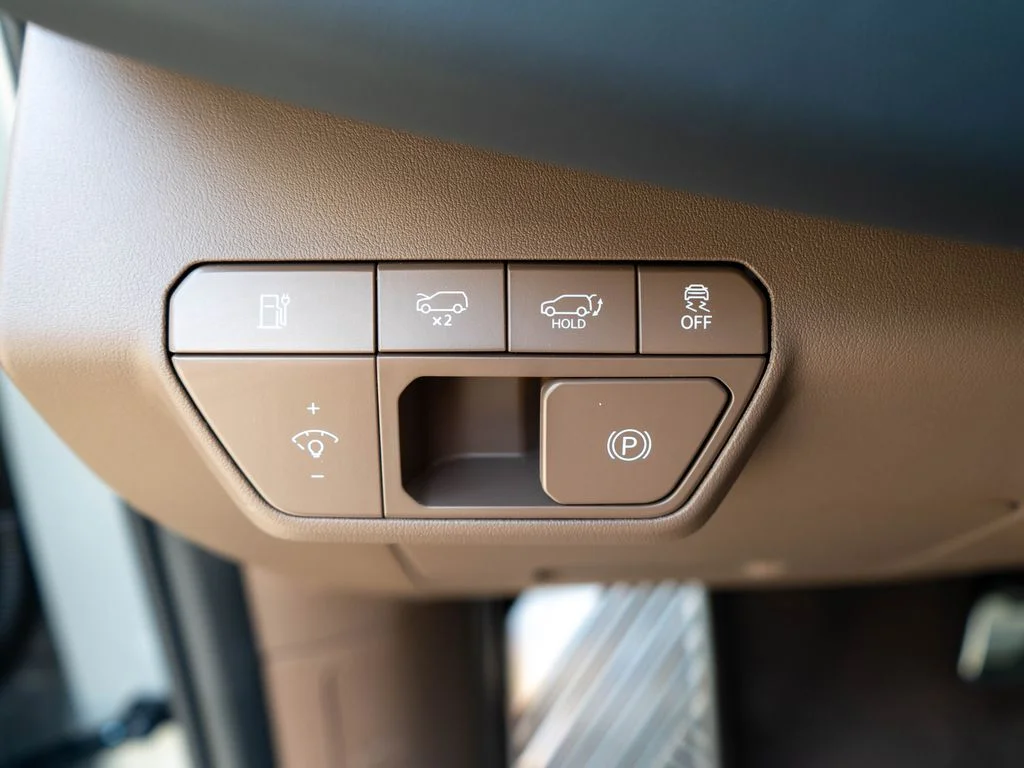 New 2026 Wolf Gray / Black Roof Kia GT-Line AWD image 23
