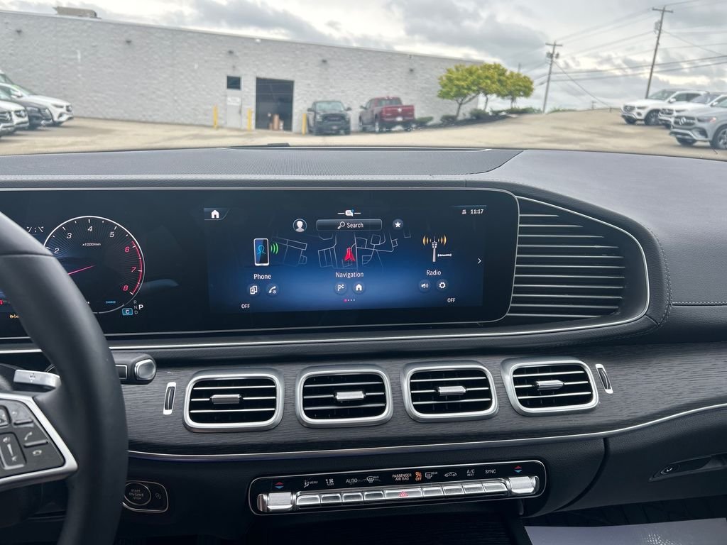 Used 2026 Black Mercedes-Benz GLS 450 image 17