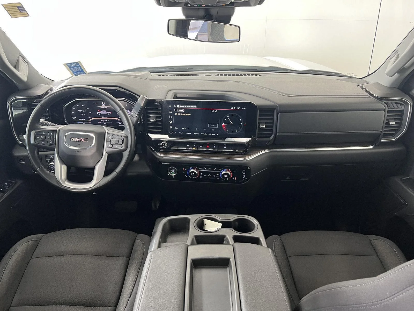 Used 2023 Summit White GMC Elevation image 27