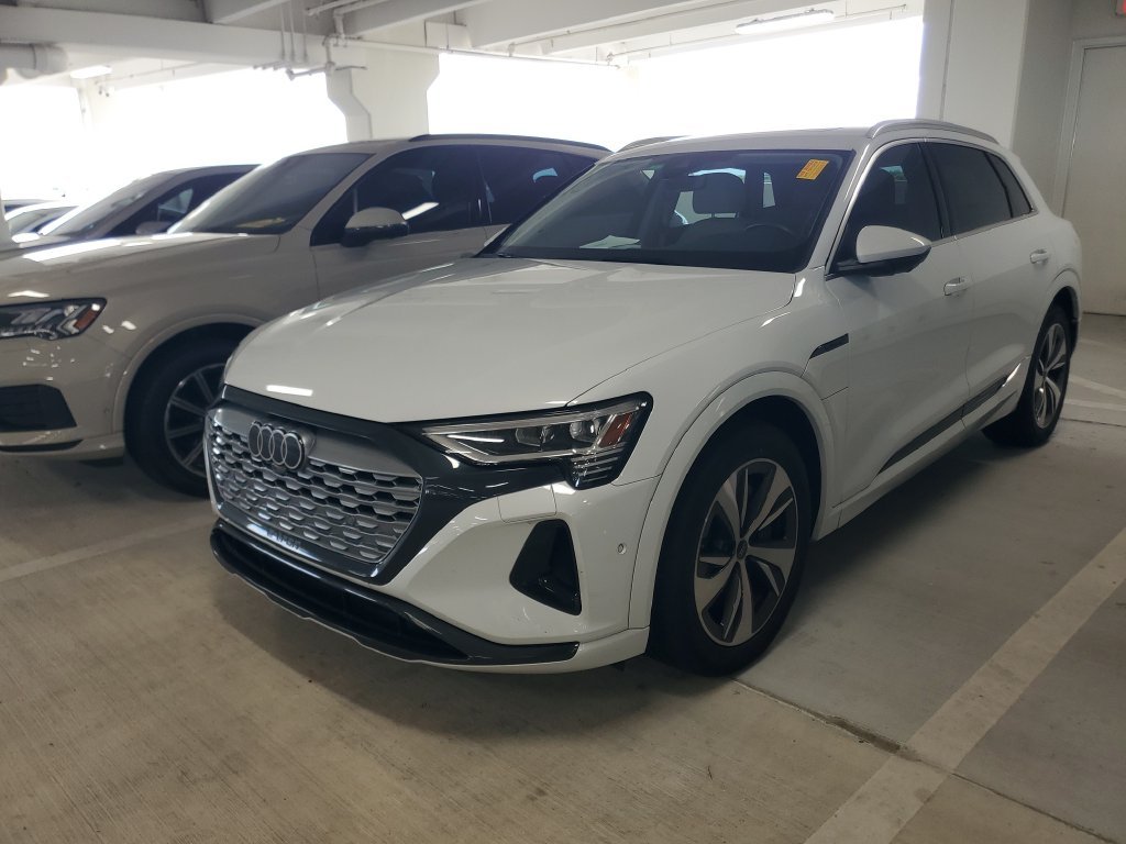 2024 Audi Q8 e-tron