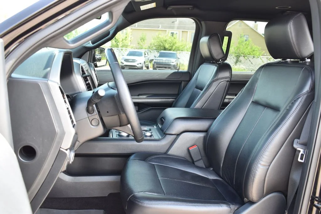 Used 2020 Agate Black Metallic Ford XLT image 7