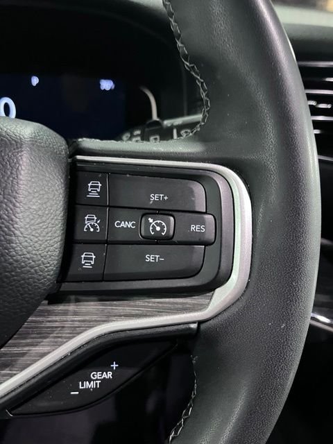 Used 2022 White Jeep Series III image 28