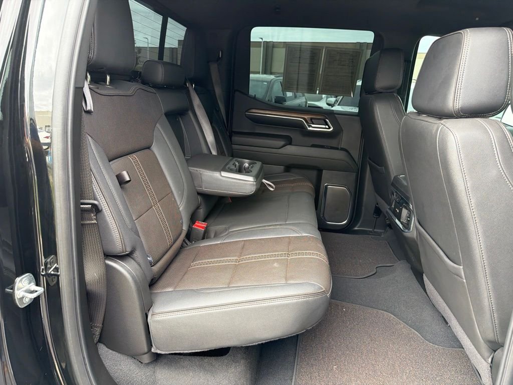 Used 2024 Black Chevrolet High Country image 18