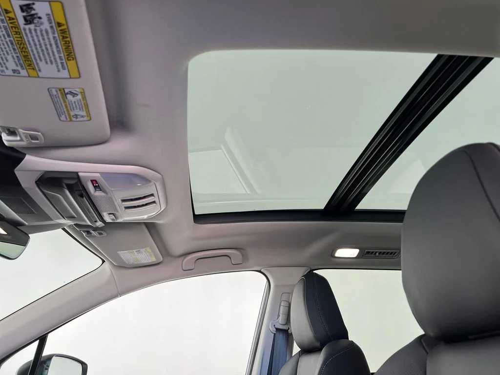 New 2026 CRYSTAL WHITE PEARL Subaru Limited 7-Passenger image 23