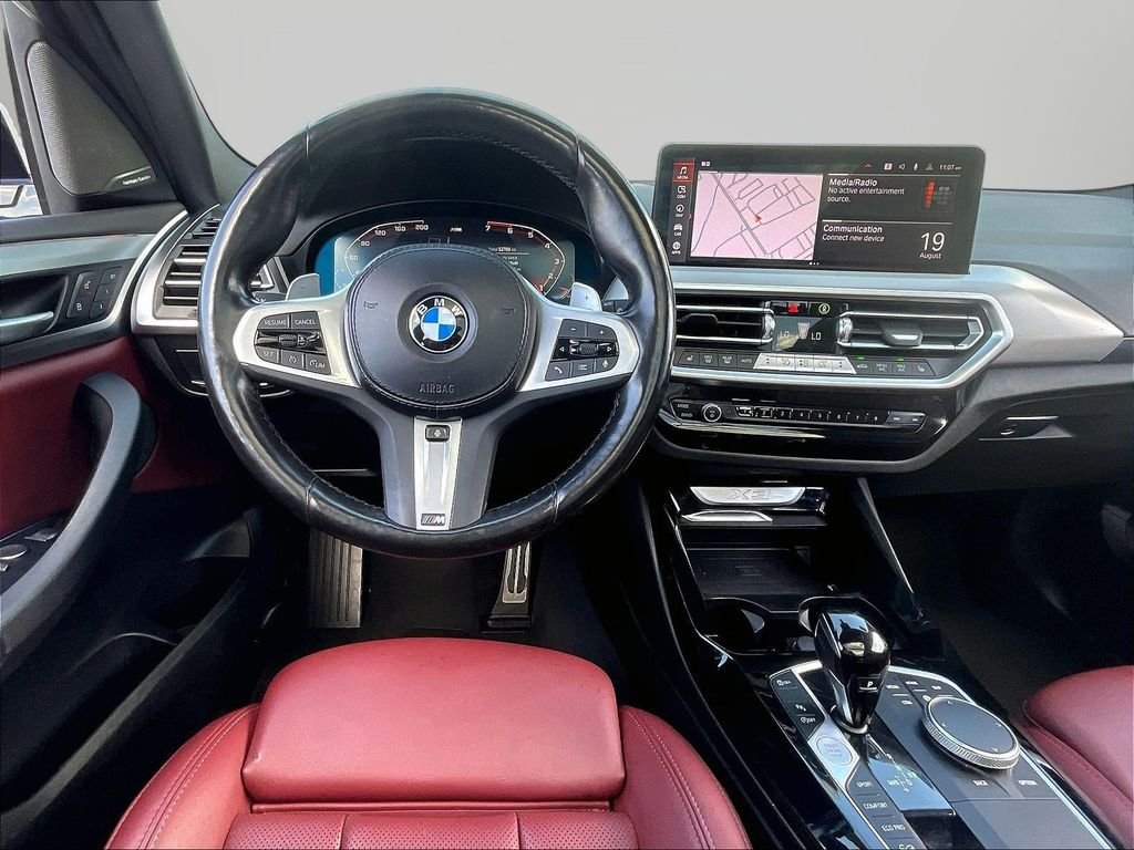 Used 2024 Gray BMW xDrive30i image 10