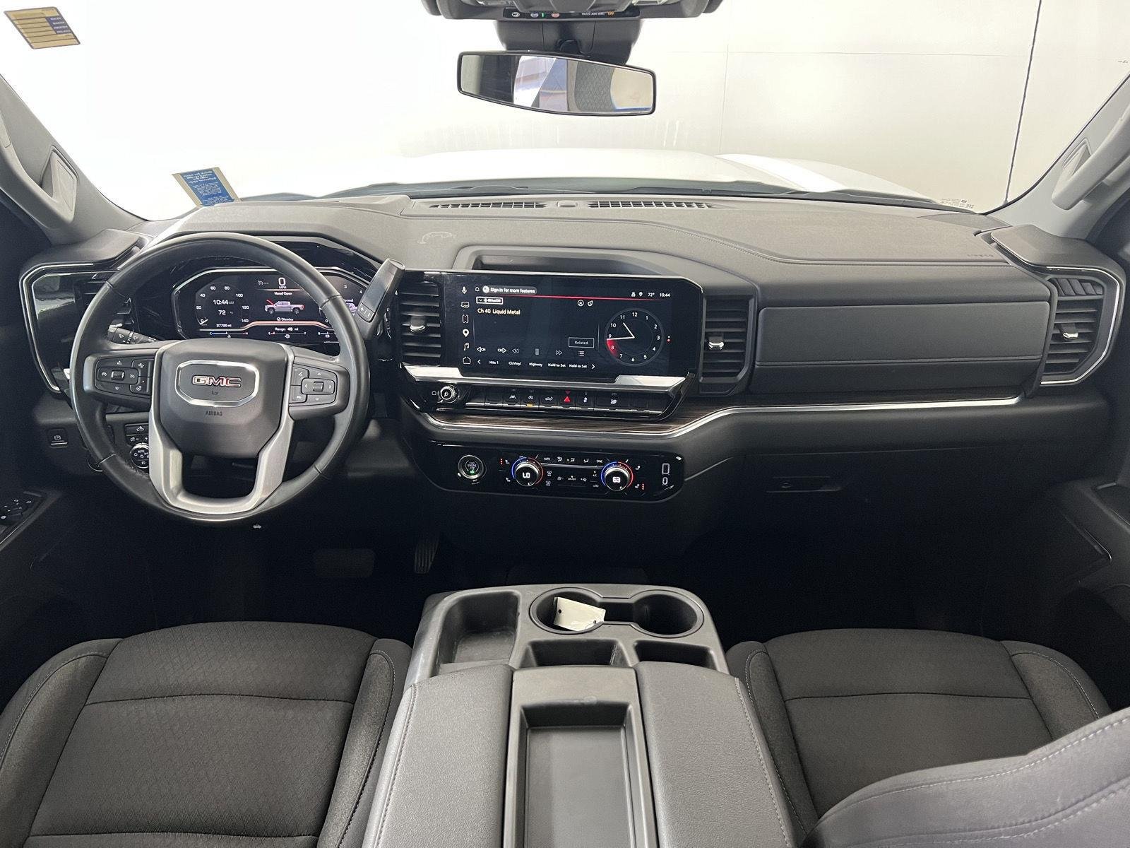 Used 2023 Summit White GMC Elevation image 27