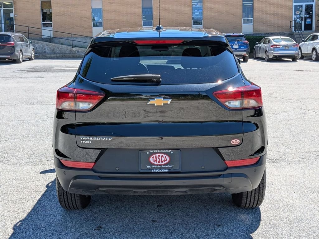 Used 2025 Black Chevrolet LS image 4
