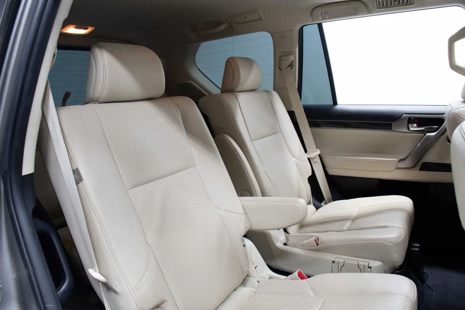 Certified Used 2022 ATOMIC SILVER Lexus Luxury image 23