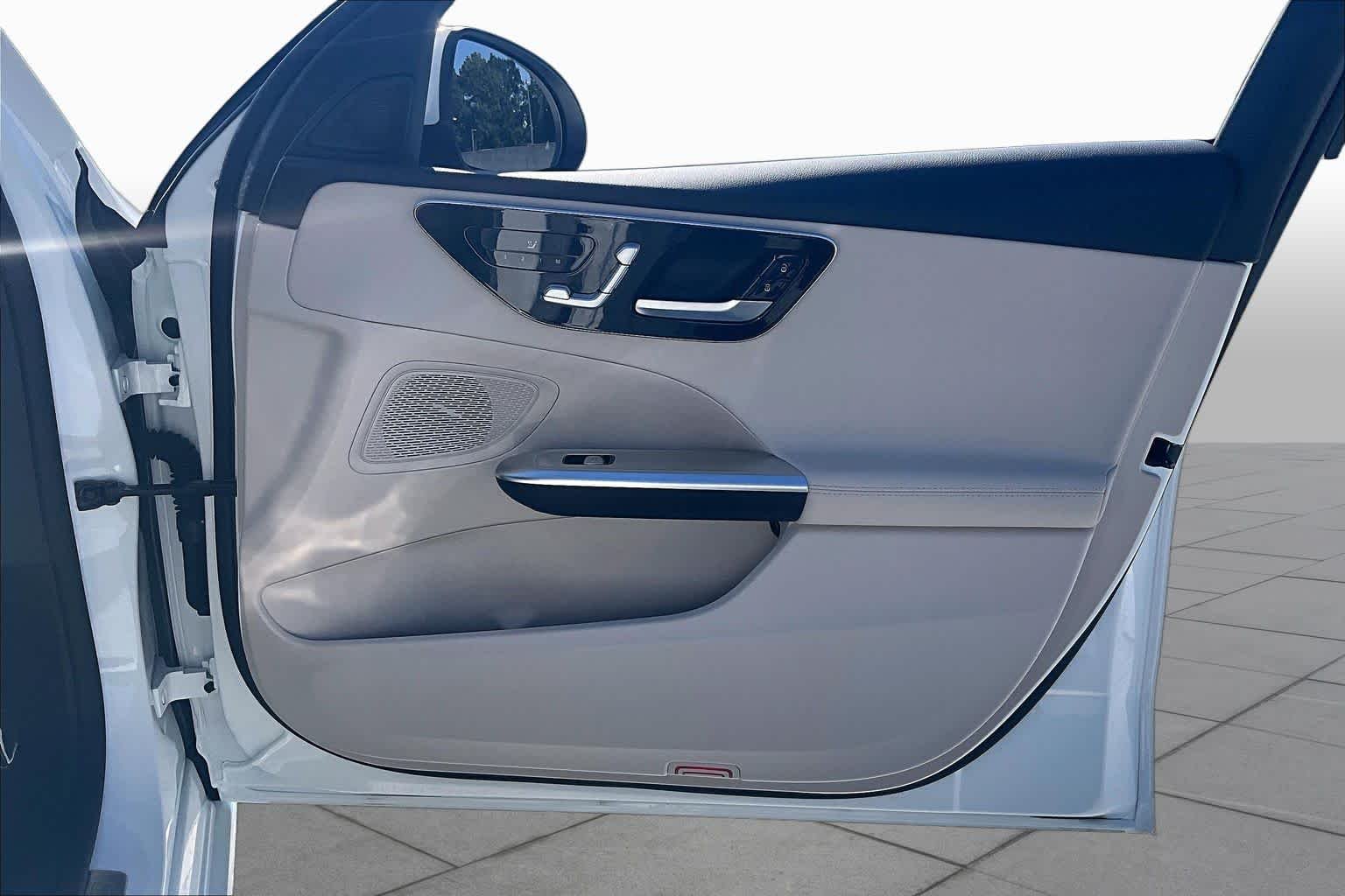 2025 Mercedes-Benz C-Class Sedan C 300 - Photo 23
