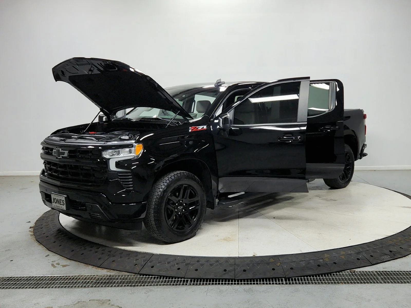 Used 2024 Black Chevrolet RST image 12