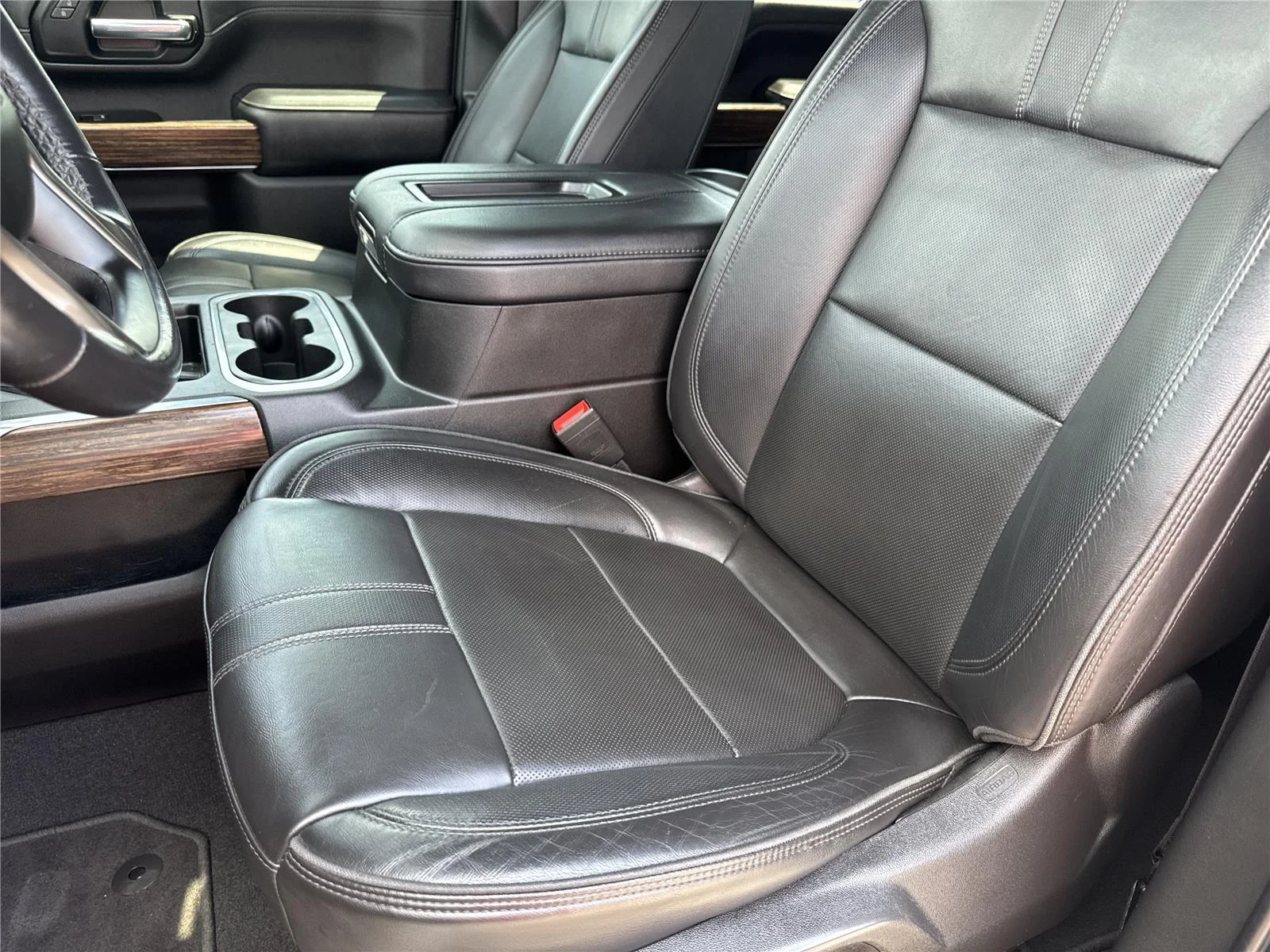 Used 2022 Black Chevrolet High Country image 12