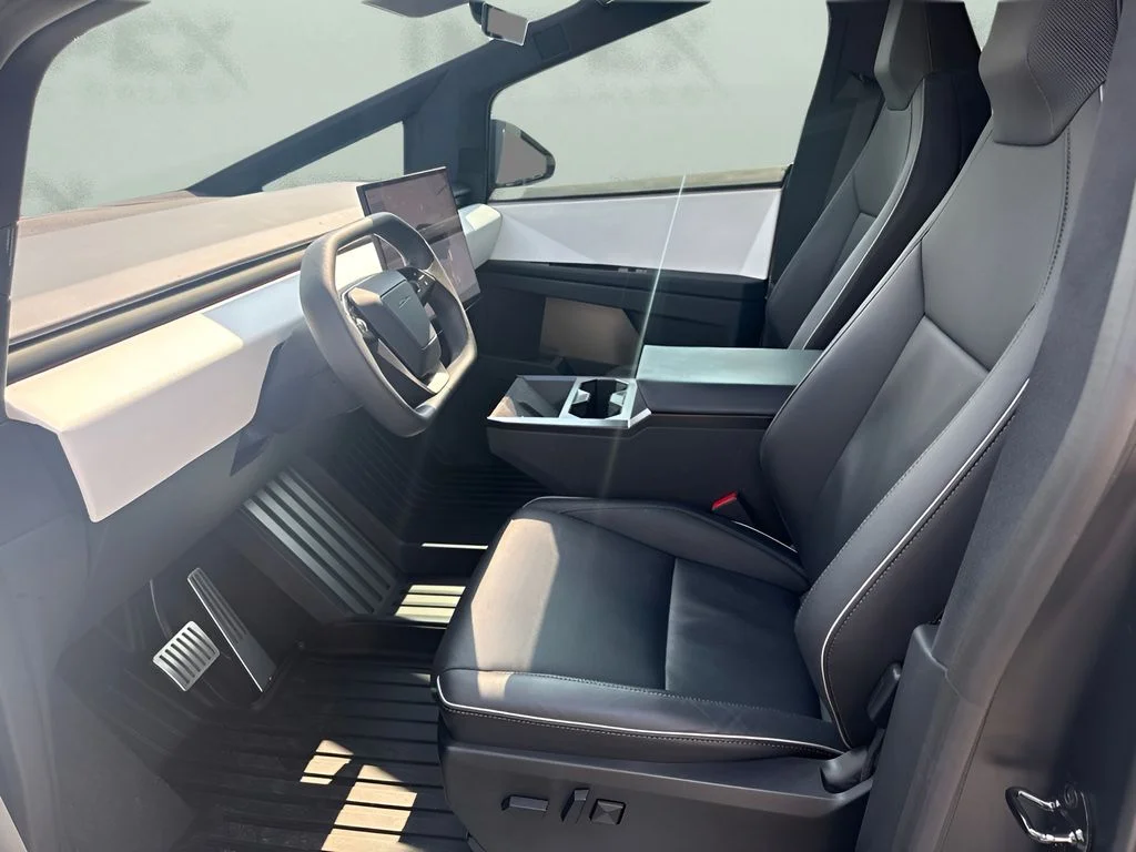 Used 2024 Silver Tesla Base image 9