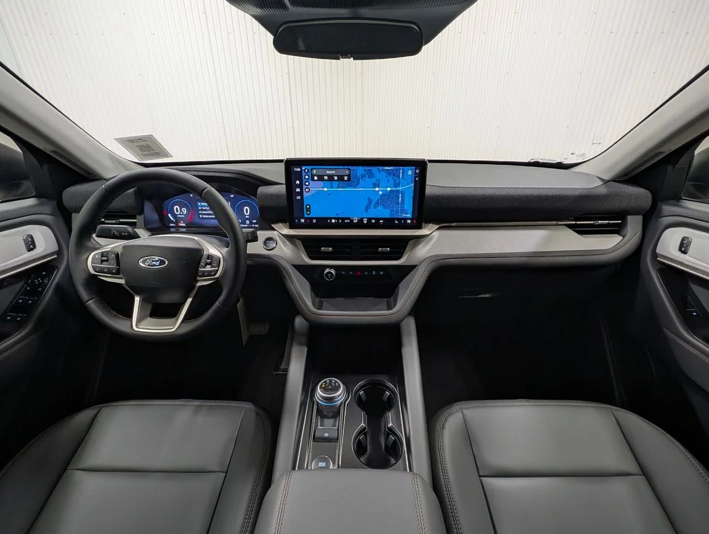New 2026 Space White Metallic Ford Active image 3