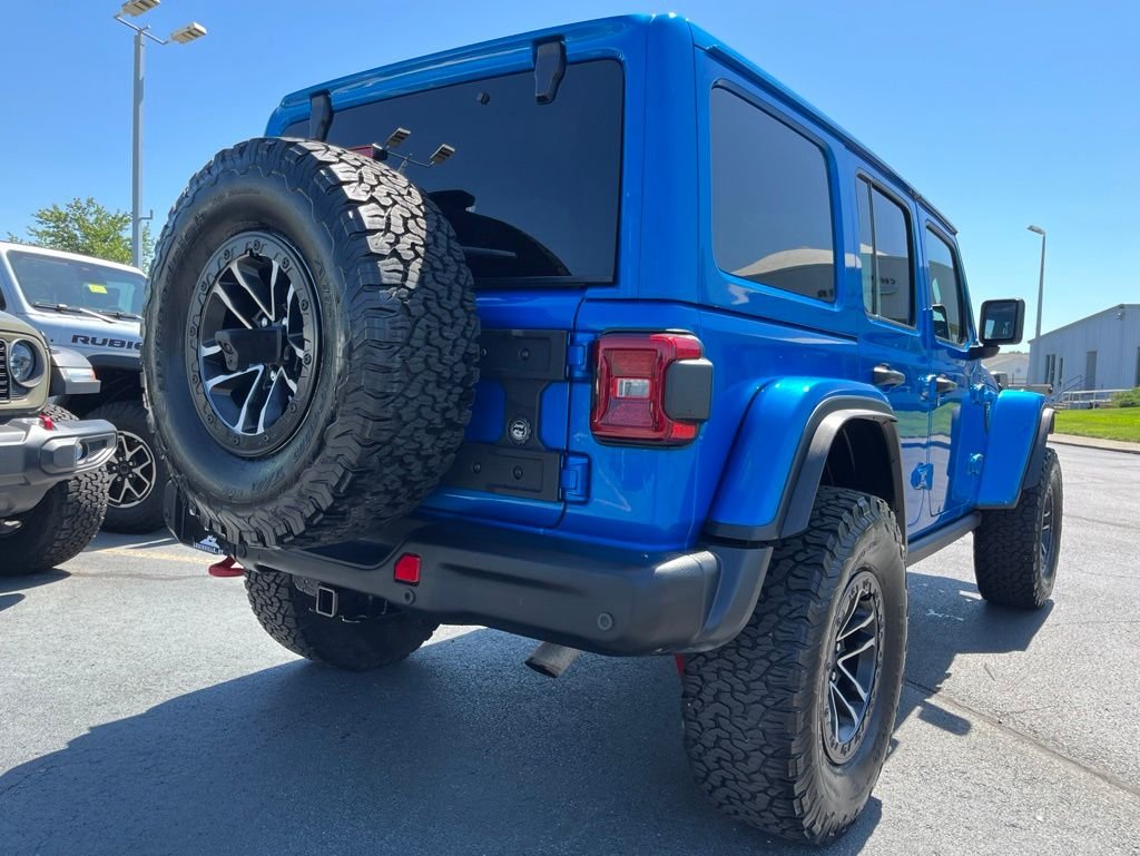 Used 2025 Blue Pearl Jeep Rubicon X image 27